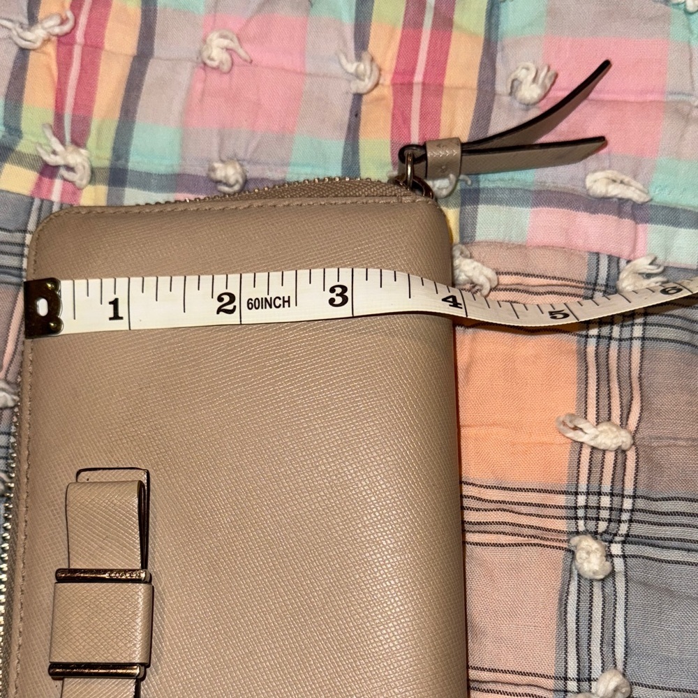 Coach Darcy Tan Wallet with Bow Accent (TW2) - Picture 2 of 10